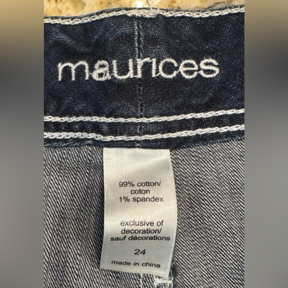 NWT Maurices Women’s Plus Size 24 Medium Wash Cuffed Denim Shorts - Picture 4 of 6